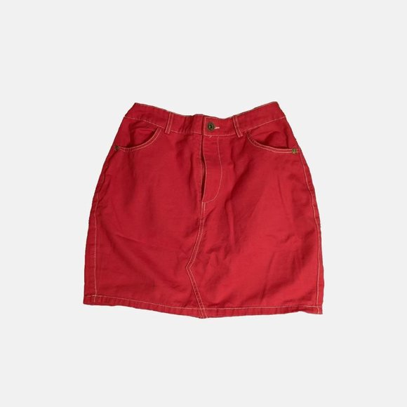 red high waisted mini skirt with white stitching - Picture 2 of 3